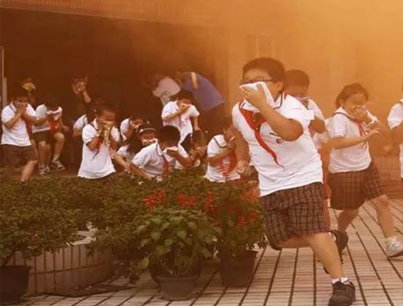 導(dǎo)致學(xué)?；馂?zāi)發(fā)生的9個(gè)主要原因